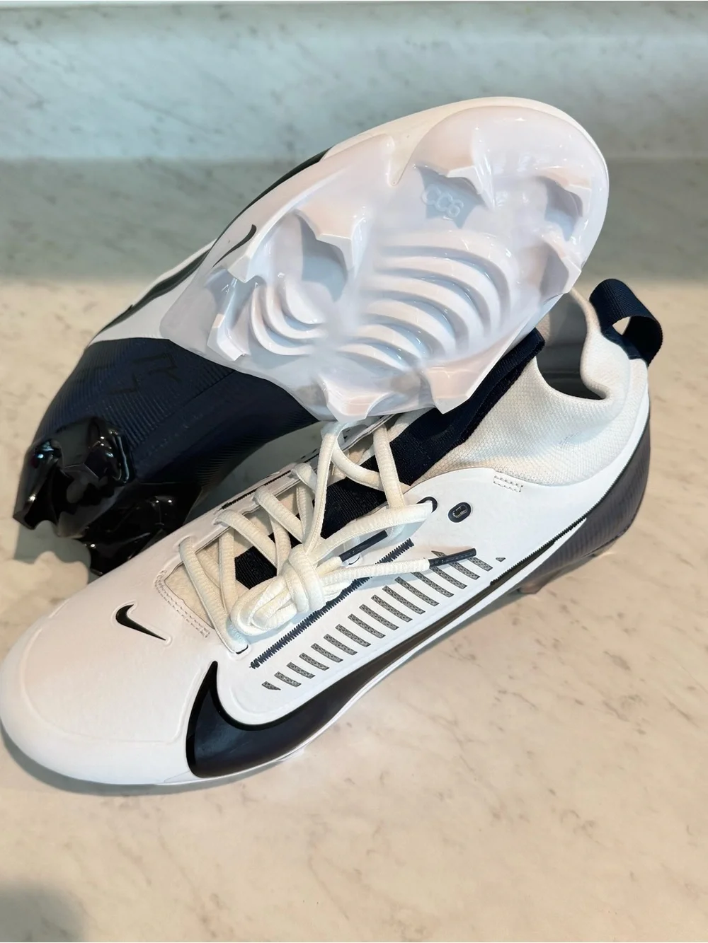 Men Nike Vapor Edge Pro 360 2 Football Cleats White Black FN7759-100 Size 10.5